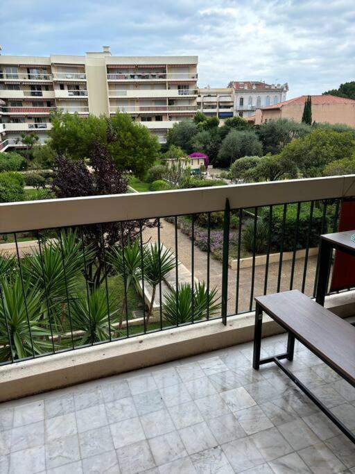 Studio Golf Juan Golfe-Juan Exterior photo